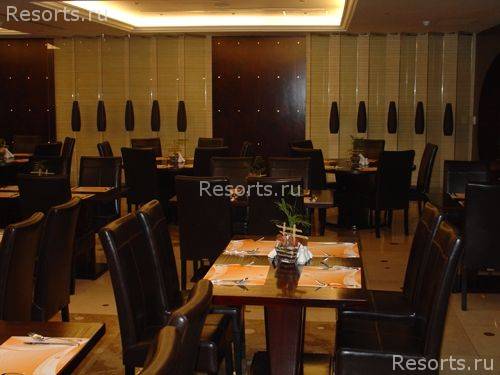 Hallmark Hotel 7